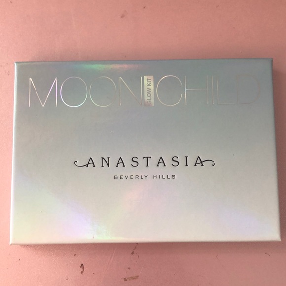 Anastasia Beverly Hills Moon Child Glow Kit - Picture 1 of 4